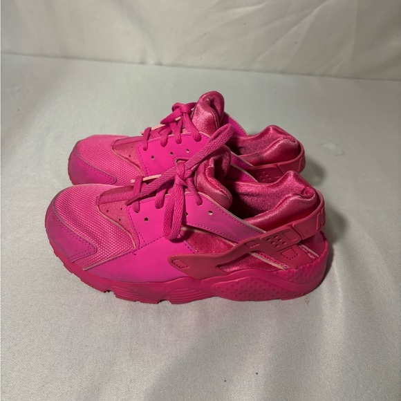 Girls size 3 Nike shoes, #L932 - Picture 1 of 6